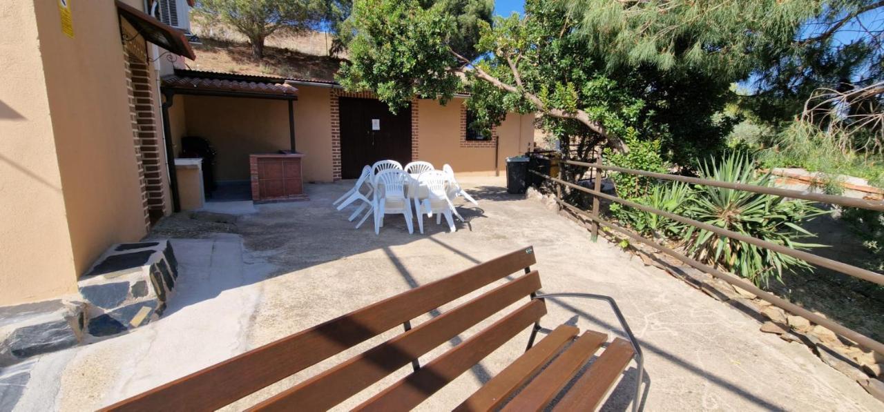 Apartamento Turistico "El Rincon De La Pernila" 瓜达卢佩 外观 照片